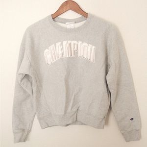 Champion Reverse Weave Crewneck w Appliqué Logo